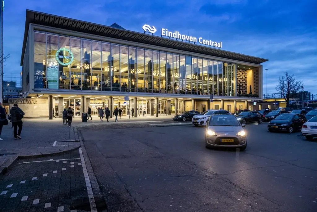 Vict Automatisering, laat jouw webserver hosten en bijhouden in Eindhoven, hosting en onderhoud